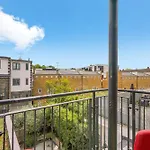 360 Cosy Home Greenwich